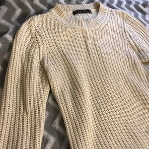 Zara White Knit Sweater w/ mid length sleeves