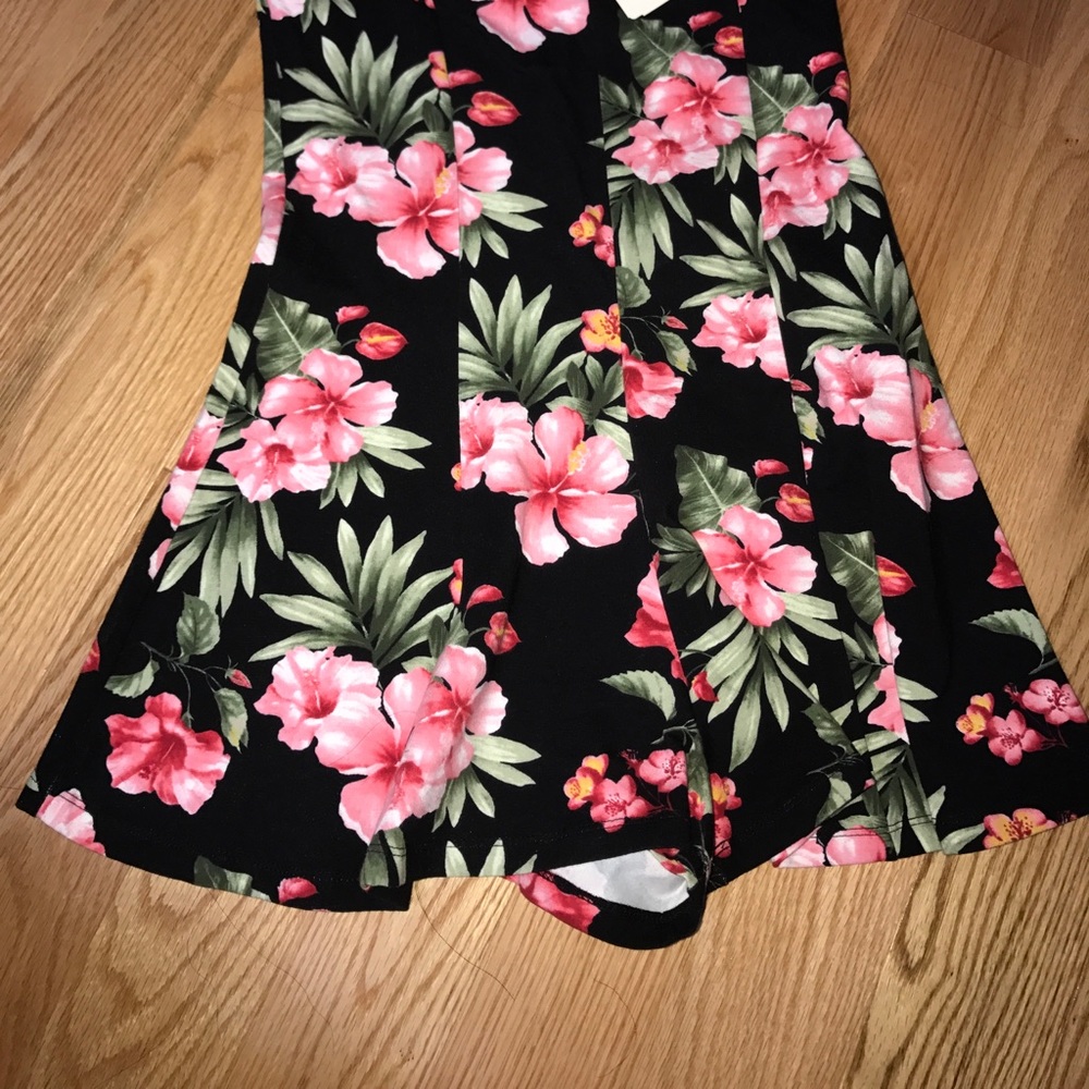 Floral Romper - Picture 3 of 5