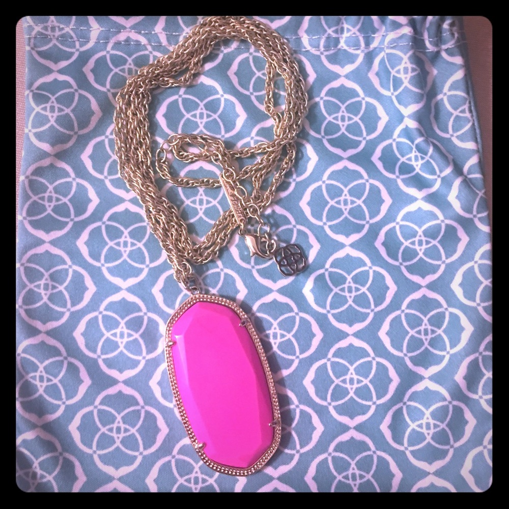 Kendra Scott Magenta Rae - Hard to find!