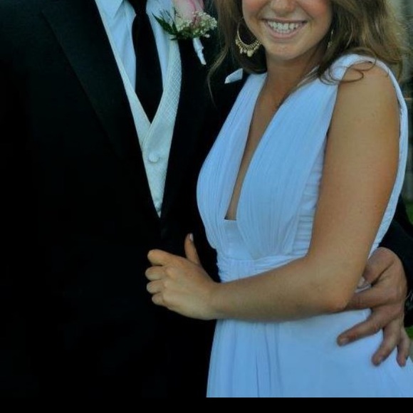 White prom dress! - Picture 3 of 5