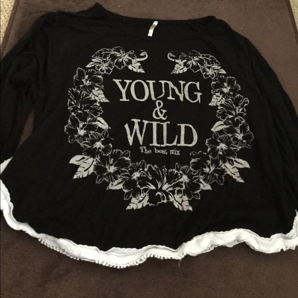 Long Sleeve Black and White Crop Top