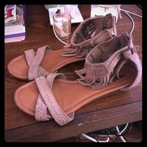 Fringe sandals