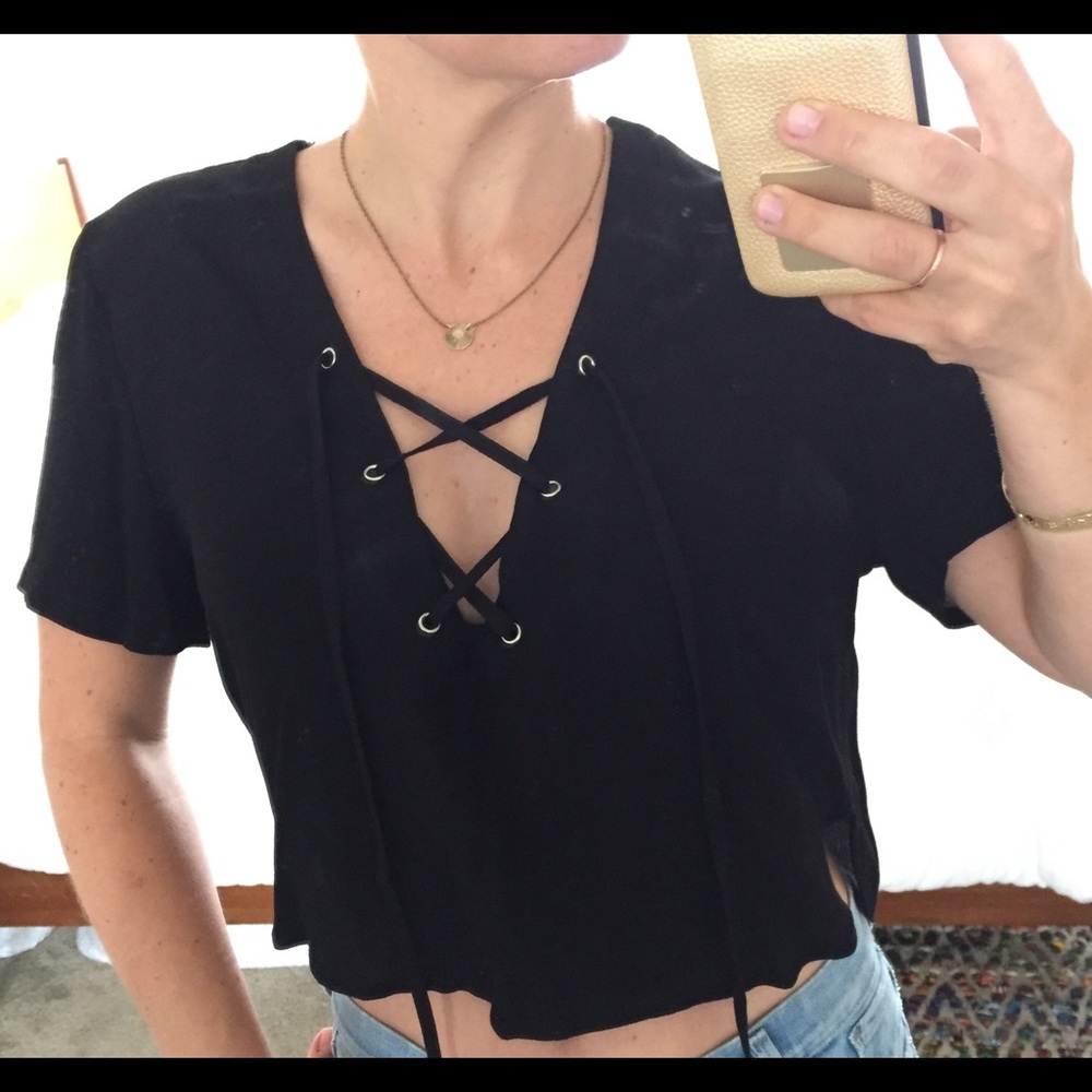 Black lace-up short sleeved boho crop top blouse