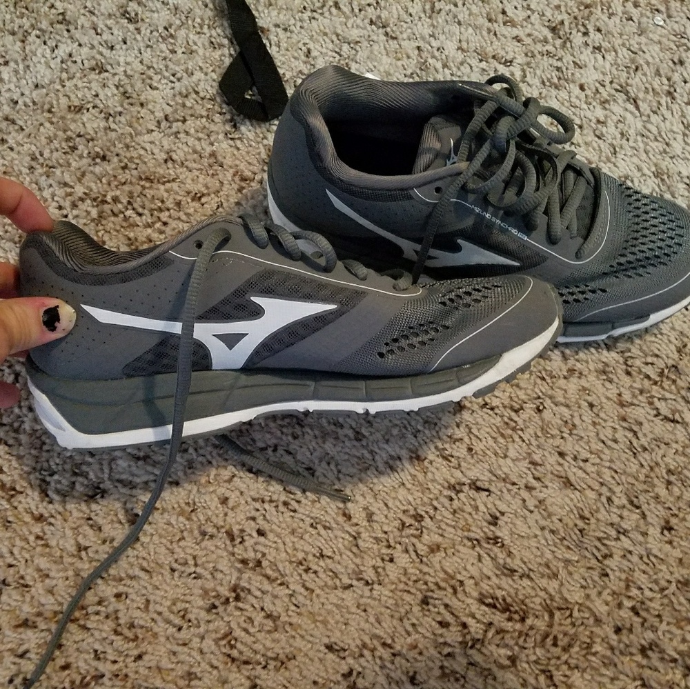 Mizuno shoes