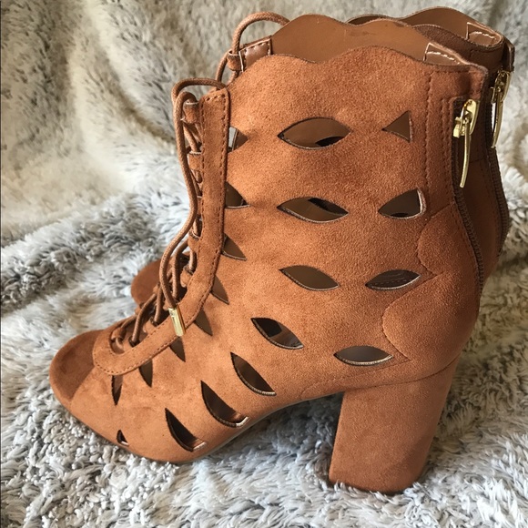 Guess Sandals - Picture 2 of 5