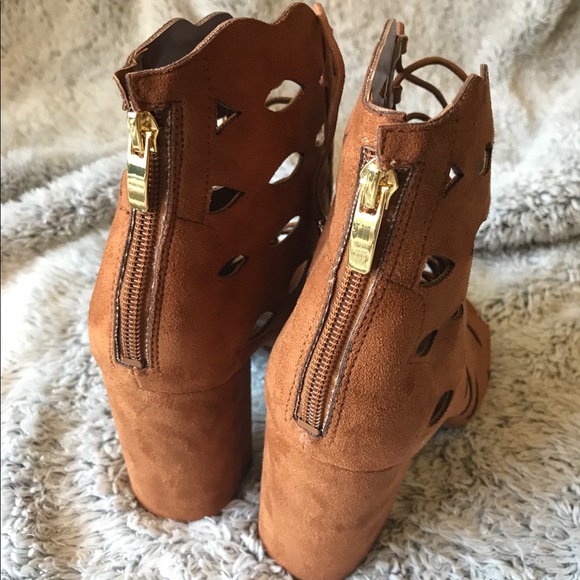 Guess Sandals - Picture 4 of 5