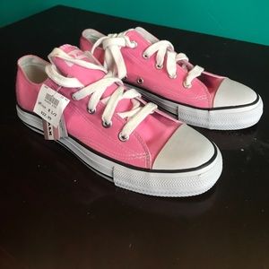 Woman size 8 1/2 airwalk