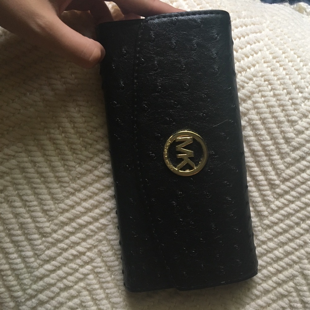 Michael kors wallet