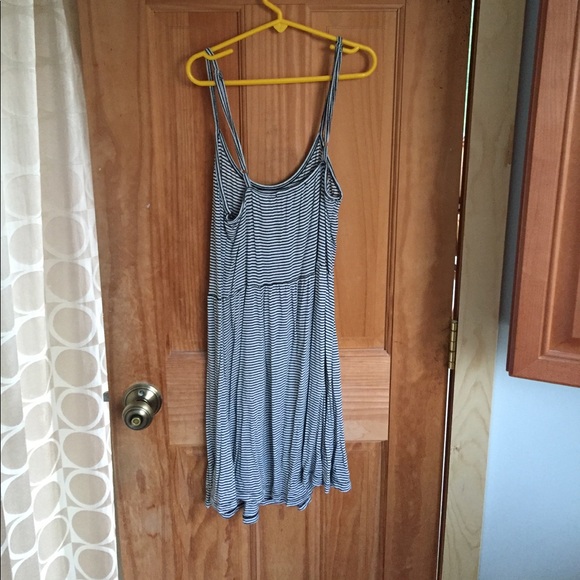 Brandy Melville summer dress - Picture 2 of 3