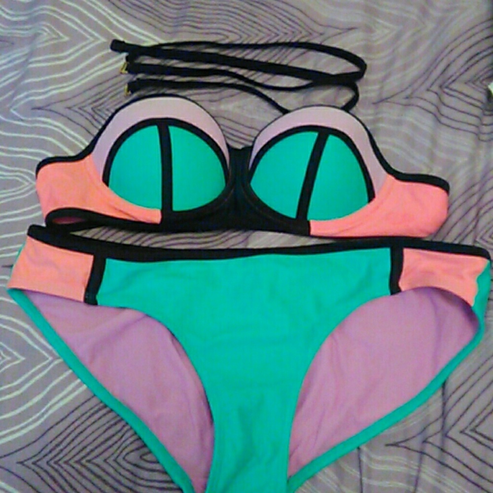 Bathing suit