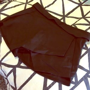 Zara Basic Trend-Forward Crossed Skort!