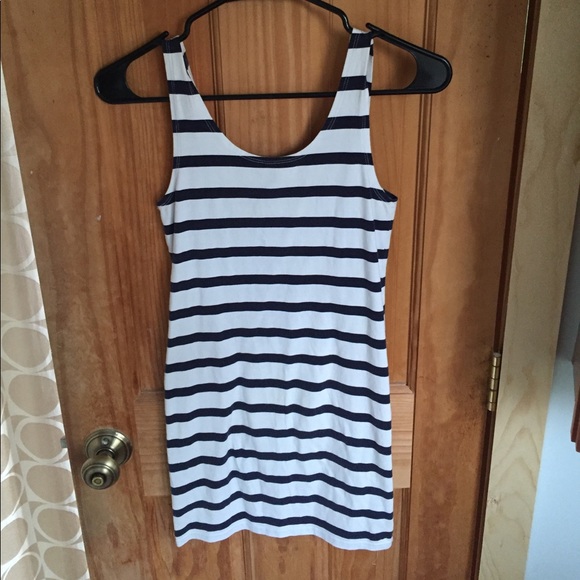 H&M mini dress - Picture 2 of 2