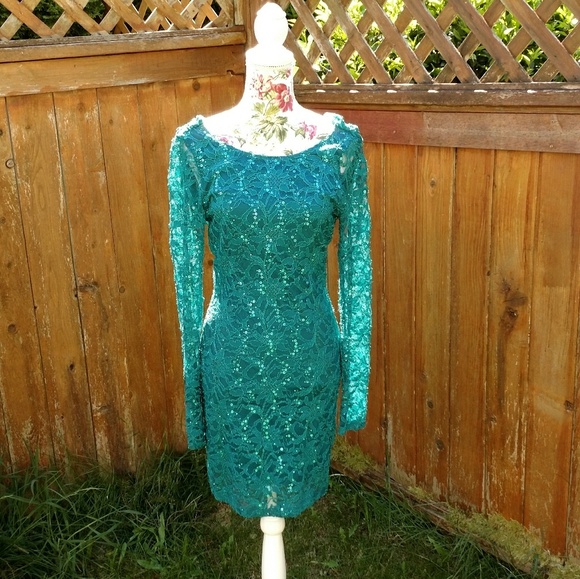 Emerald Sundae Dresses & Skirts - Host Pick🎊SALE Stunning Turquoise Body Con Dress