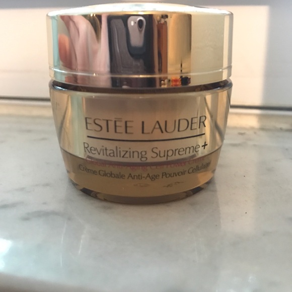Estée Lauder revitalizing supreme + - Picture 1 of 1
