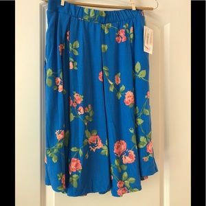 ✨✨Lularoe✨✨🦄 Madison NWT small