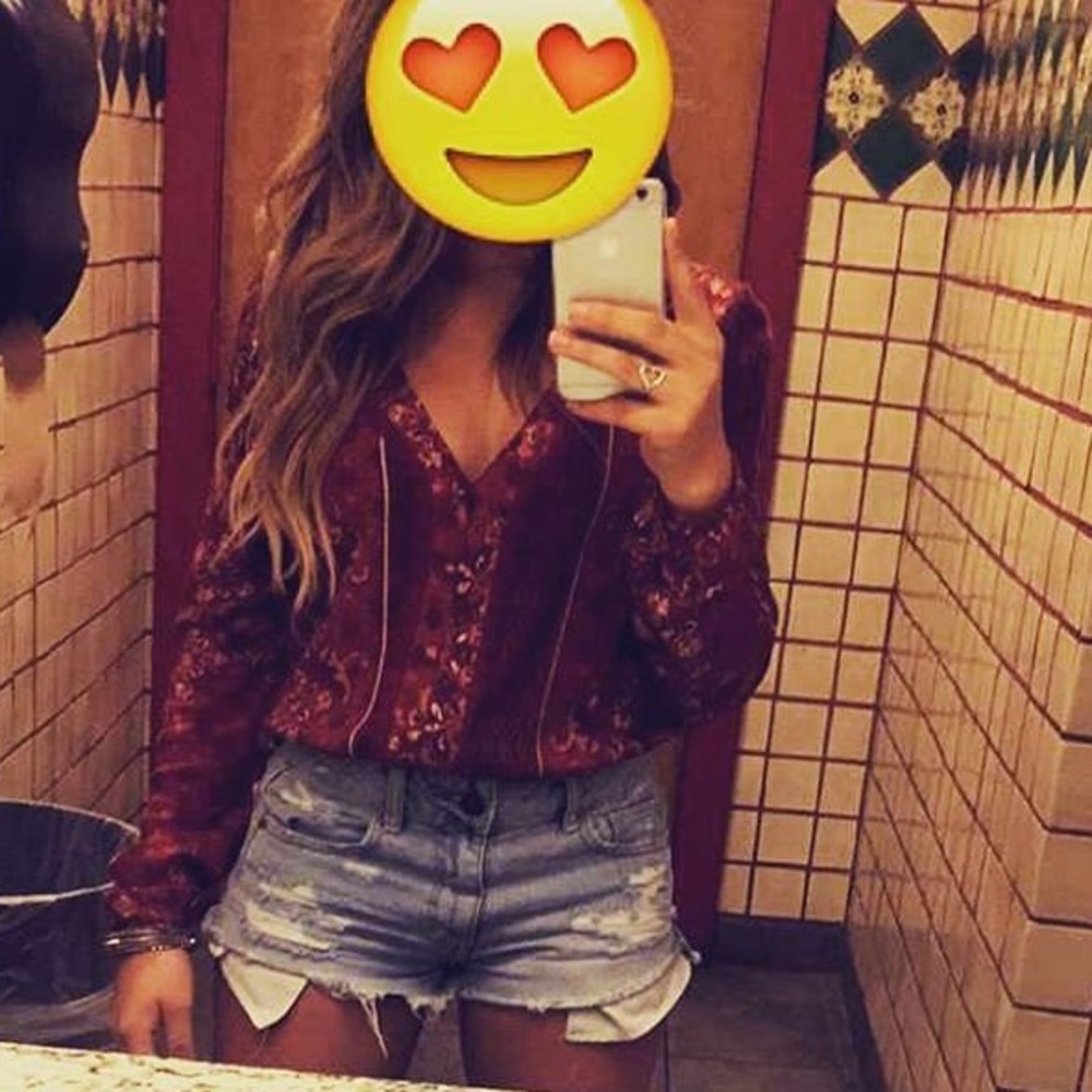 Kendall & Kylie crop top