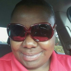 Meet your Posher, Demetria