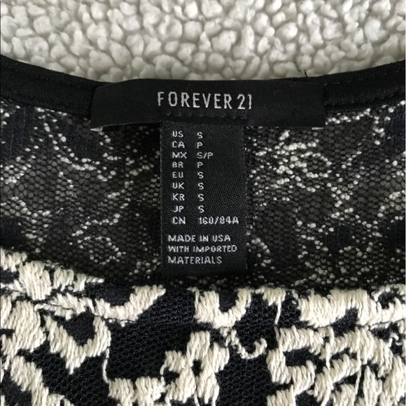 Fashionable top, great for summer- NWOT! - Picture 2 of 2