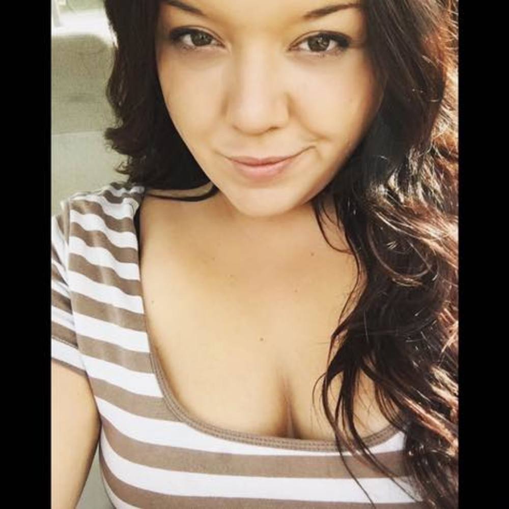 Meet your Posher, Courtney