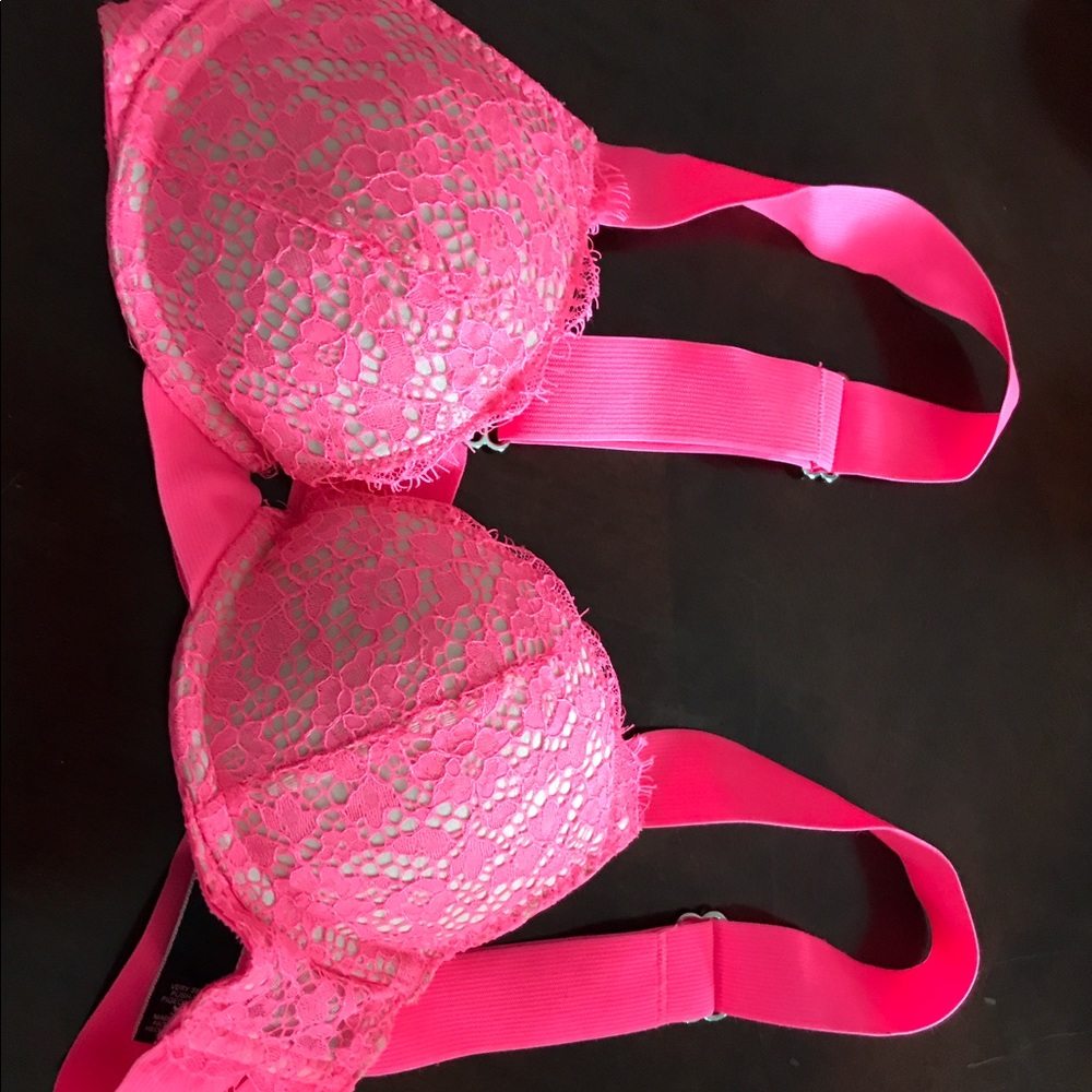 Victoria secret pink size 32 A pink bra push up