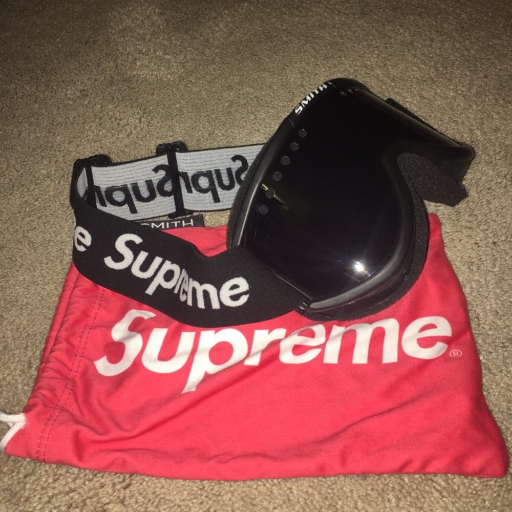 Supreme black ski goggles