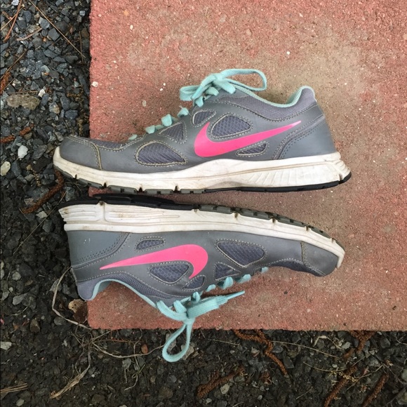 Nike revolution running sneakers - Picture 3 of 4