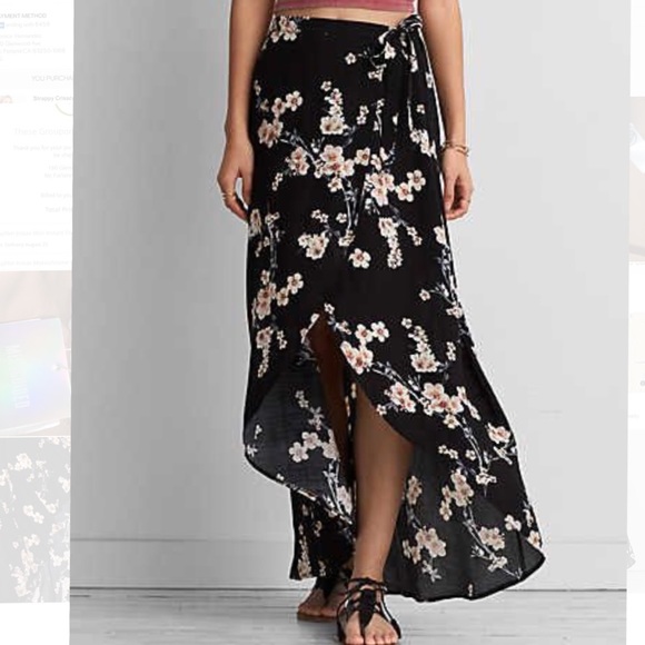 American Eagle Outfitters Dresses & Skirts - AEO high-low skirt