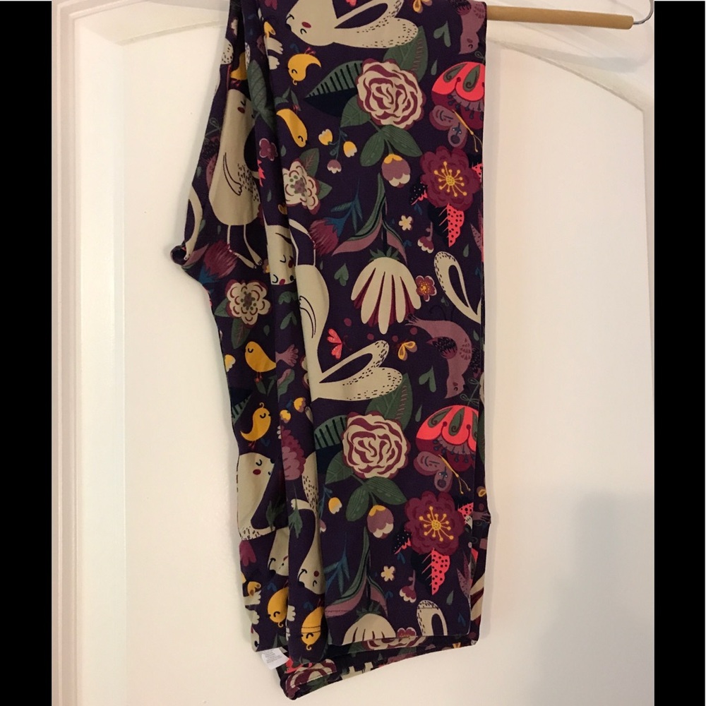 ✨✨🦄Lularoe🦄✨✨ NWOT OS Bunny Leggings