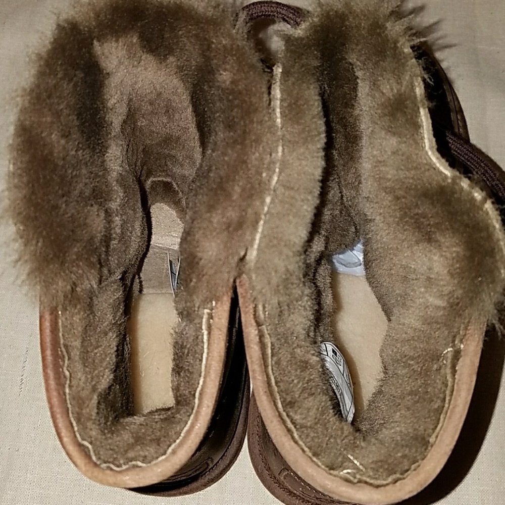 {UGG} Lodge fuzzy laced ankle boots - Picture 5 of 8