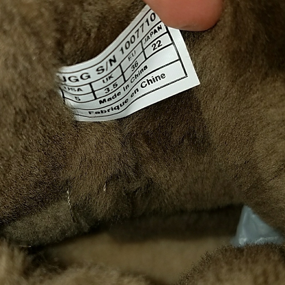 {UGG} Lodge fuzzy laced ankle boots - Picture 7 of 8