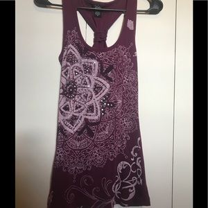 Razor back tank in maroon