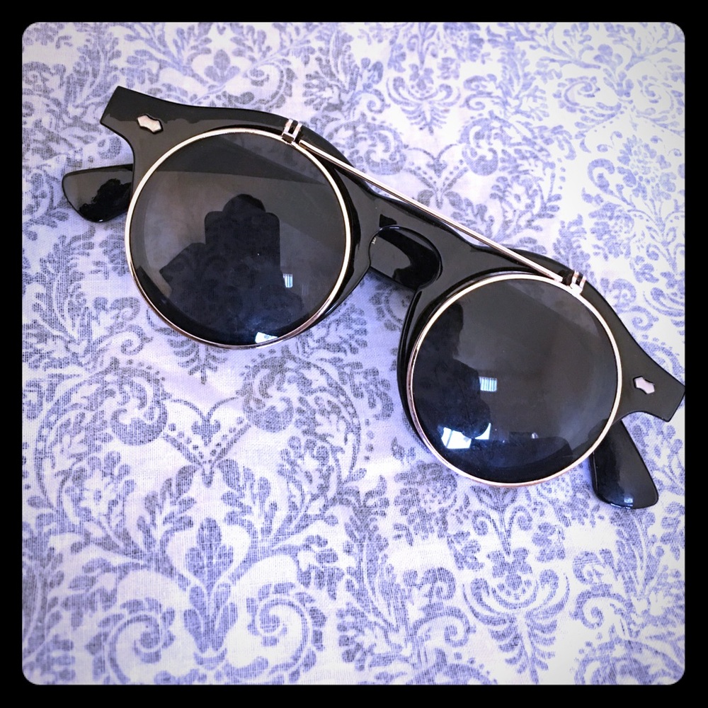 Sunglasses 😎