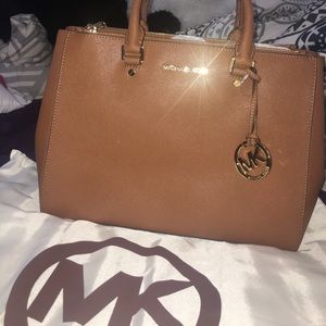 Michael Kors Large Sutton Satchel- Luggage Color