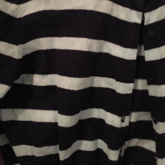 Cropped Striped Cardigan - Picture 2 of 2