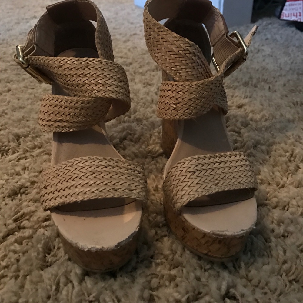The perfect summer wedge!