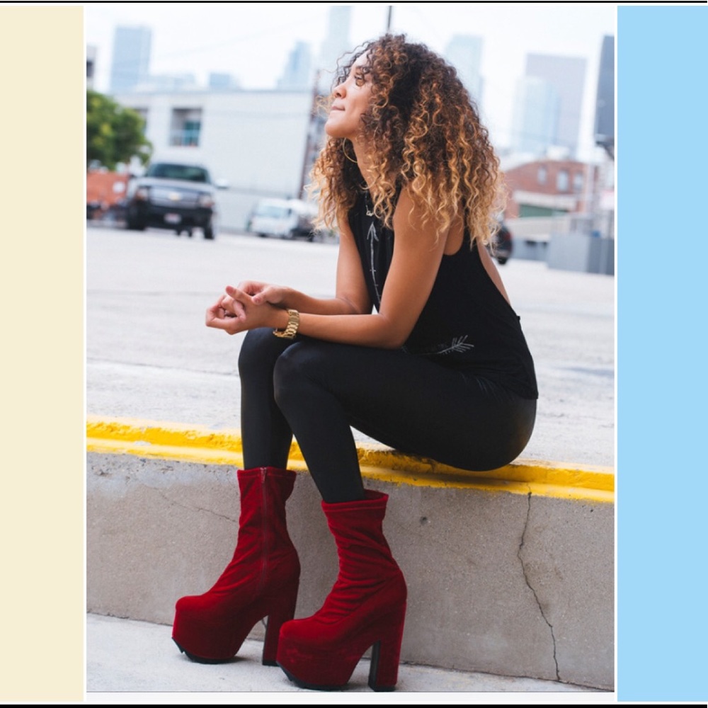 YRU Labyrinth platform Red Velvet Boots