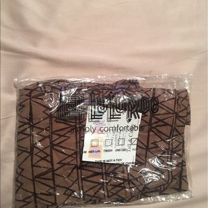 TC Mountain lularoe leggings. New never worn.