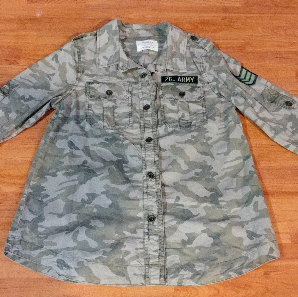 ❎SOLD❎ Camo utility jacket