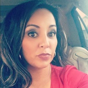 Meet your Posher, Isabel