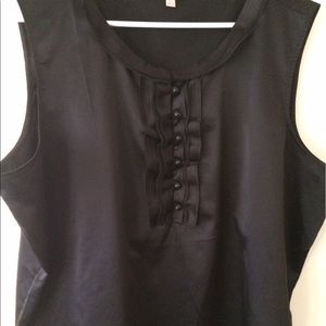 Sleeveless blouse