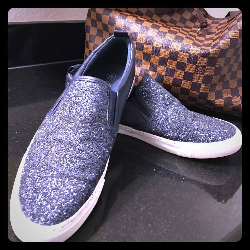 🚫SOLD🚫 Men's navy blue loafers