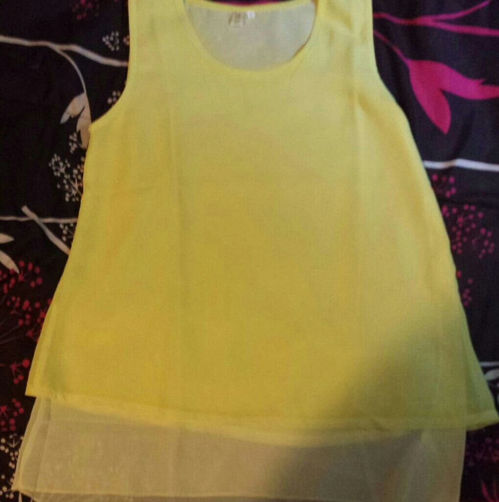 New layered pretty top