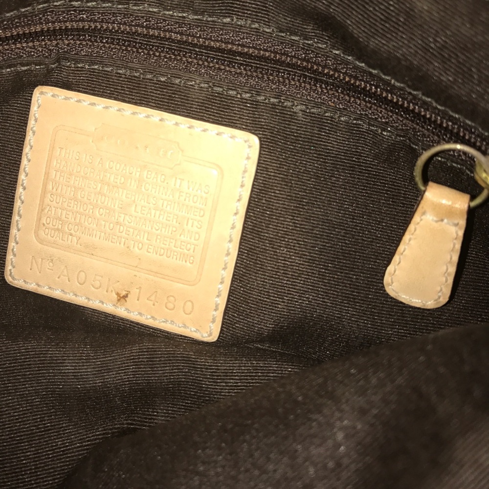 🎉HP 6/3: Coach Logo Shoulder Bag - Picture 4 of 4