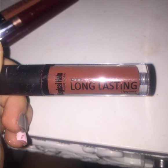 Lipstick bundle!!! - Picture 5 of 7