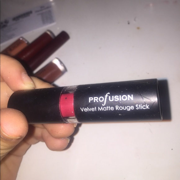 Lipstick bundle!!! - Picture 6 of 7