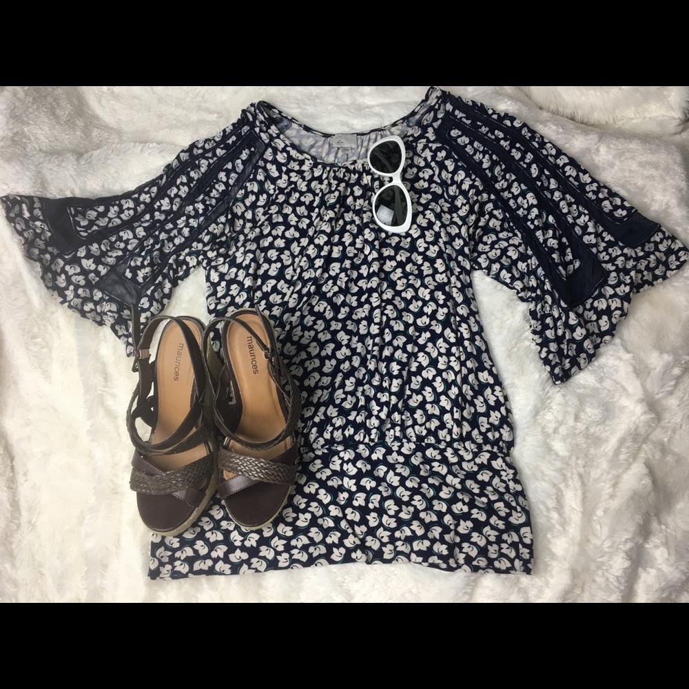 Anthropologie Postmark "M" floral navy top