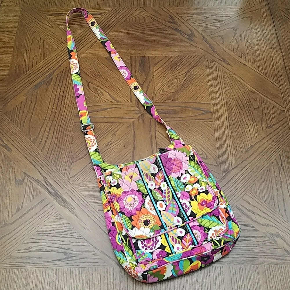 Vera Bradley Va Va Bloom crossbody mailbag