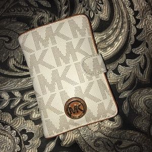 Michael Kors wallet
