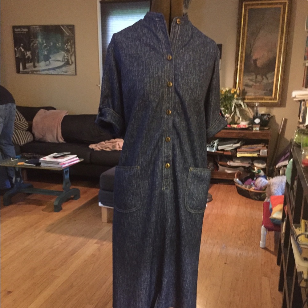 Vintage 1970s shirt dress size medium
