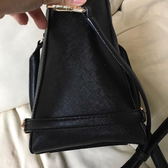 Tory Burch Robinson Multi Satchel - Picture 4 of 6